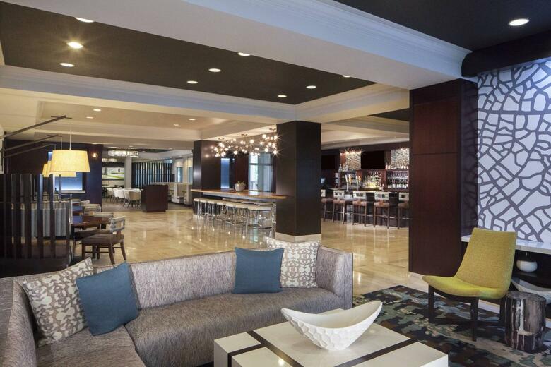 Hotel Dallas Marriott Suites Market Center