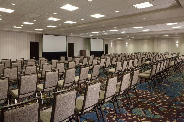 Hotel Dallas Marriott Suites Market Center