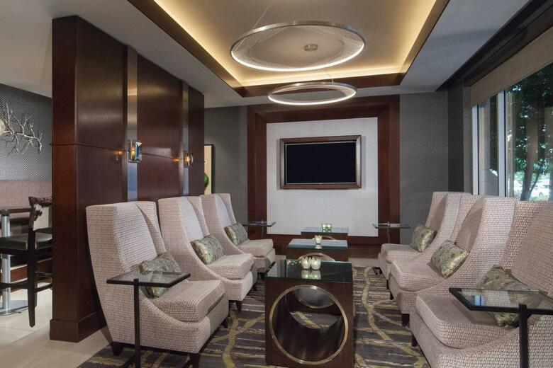 Hotel Dallas Marriott Suites Market Center