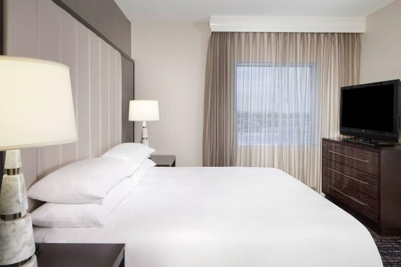 Hotel Dallas Marriott Suites Market Center