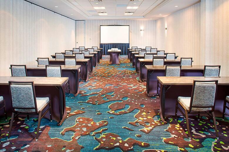 Hotel Dallas Marriott Suites Market Center