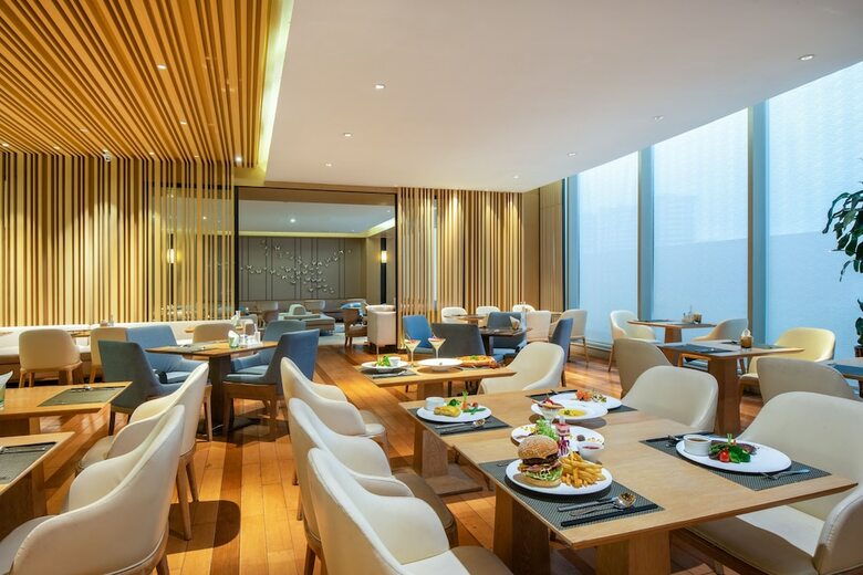 Hotel Holiday Inn Zhongshan Downtown
