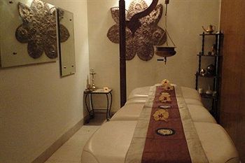Hotel Indismart Woodbourne Resort