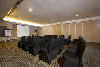 Hotel Grand Zuri Jababeka - Cikarang