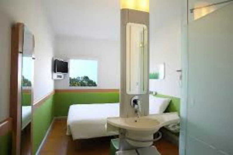 Hotel Ibis Budget Surabaya Airport