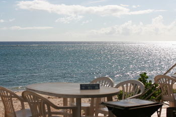 Hotel On The Beach Lue