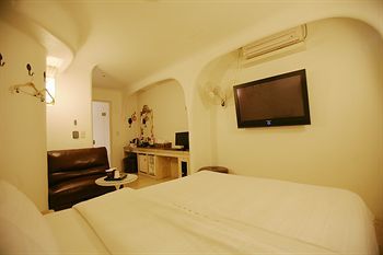 M Motel
