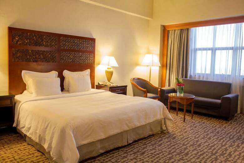 Hotel Renaissance