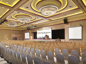 Hotel Grand Seasons