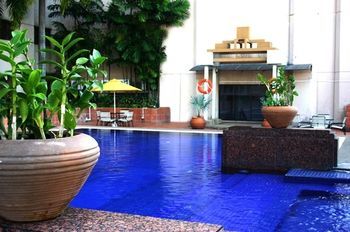 Hotel Grand Seasons