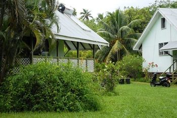 Motel Gina's Garden Lodges