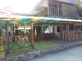 La Delphina Bed And Breakfast Bar And Grill Hotel