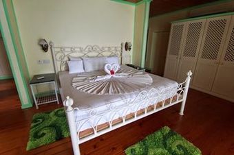 Palm Beach Hotel