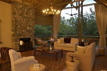 Posada Thakadu River Camp