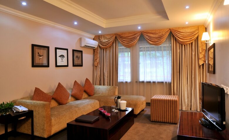 Hotel Cresta Thapama