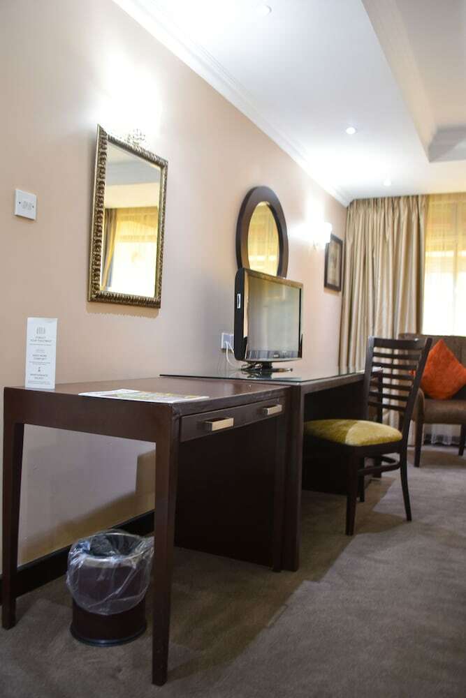 Hotel Cresta Thapama