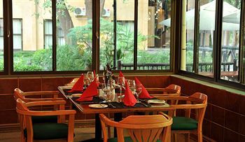 Hotel Cresta Riley's