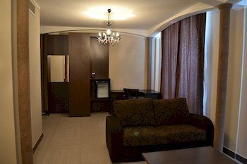 Hotel Jardy H�tel & Suites
