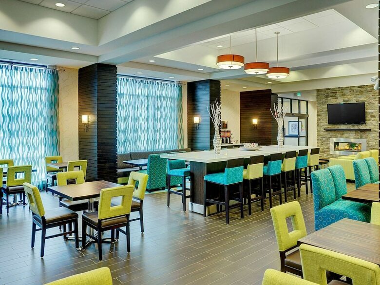 Hotel Hampton Inn By Hilton Winnipeg/airport