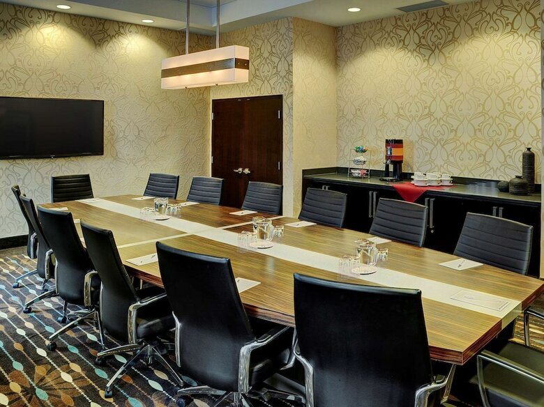 Hotel Hampton Inn By Hilton Winnipeg/airport