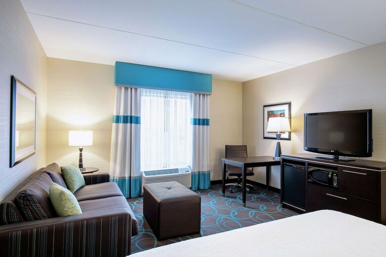 Hotel Hampton Inn By Hilton Winnipeg/airport