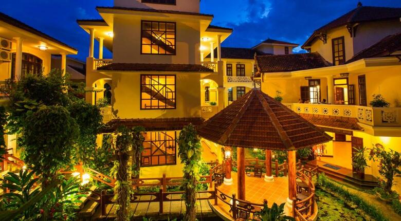 Hotel Lotus