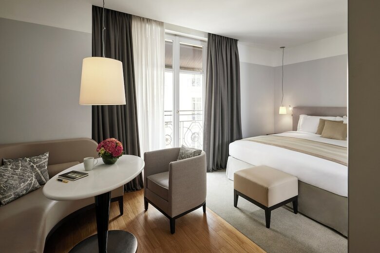 Hotel Sofitel Arc De Triomphe