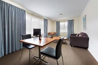 Hotel Premier Inn Belconnen (family)