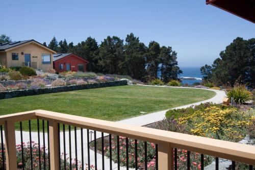 Bed & Breakfast Cottages At Little River Cove