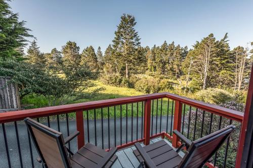 Bed & Breakfast Cottages At Little River Cove