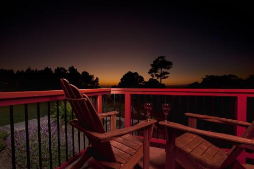 Bed & Breakfast Cottages At Little River Cove