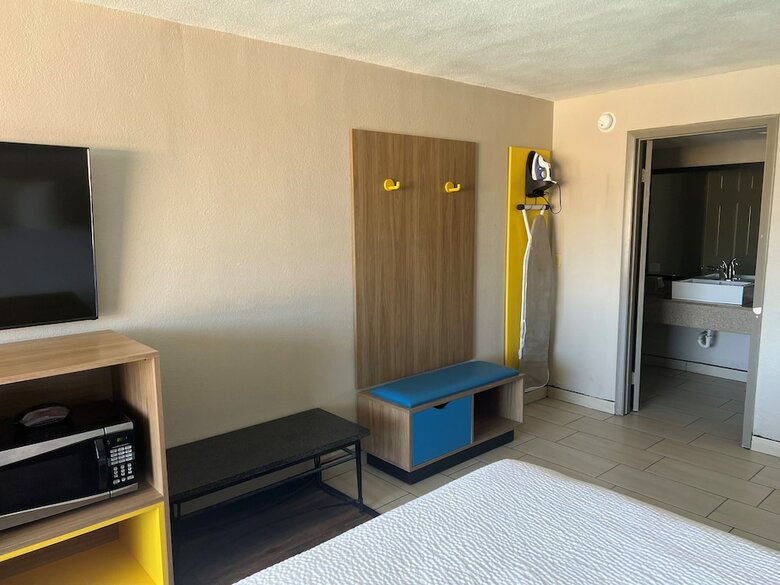 Motel Days Inn St Petersburg Central