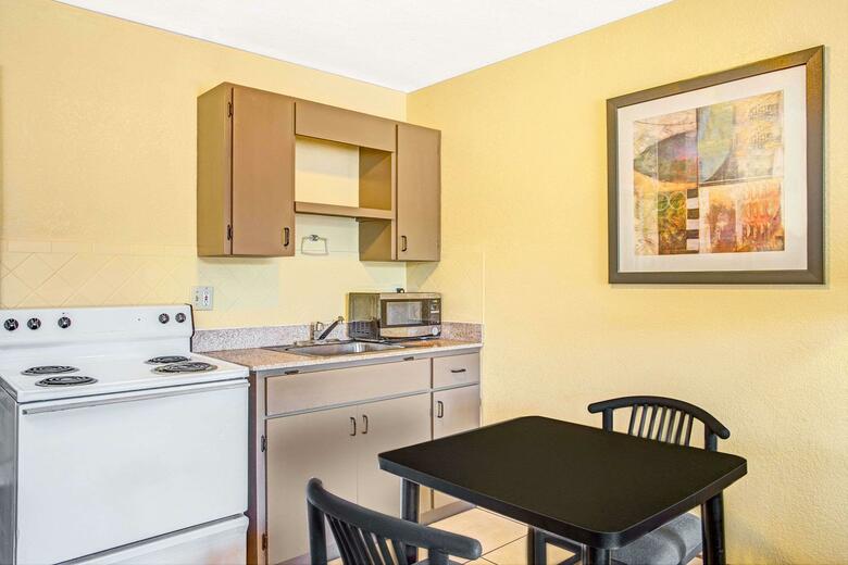 Motel Days Inn St Petersburg Central