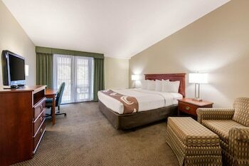 Hotel Quality Inn & Suites