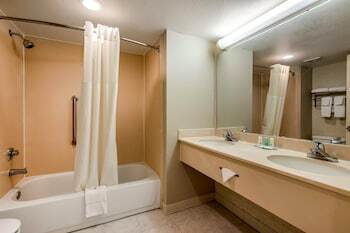 Hotel Quality Inn & Suites
