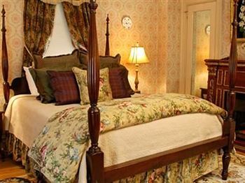Bed & Breakfast Bee And Thistle Inn