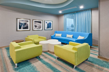 Holiday Inn Express Hotel & Suites Warner Robins North West