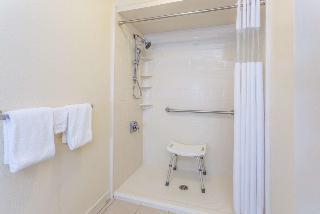 Hotel Valdosta-days Inn Lake Park