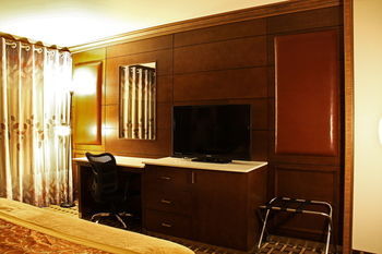 La Crystal Hotel