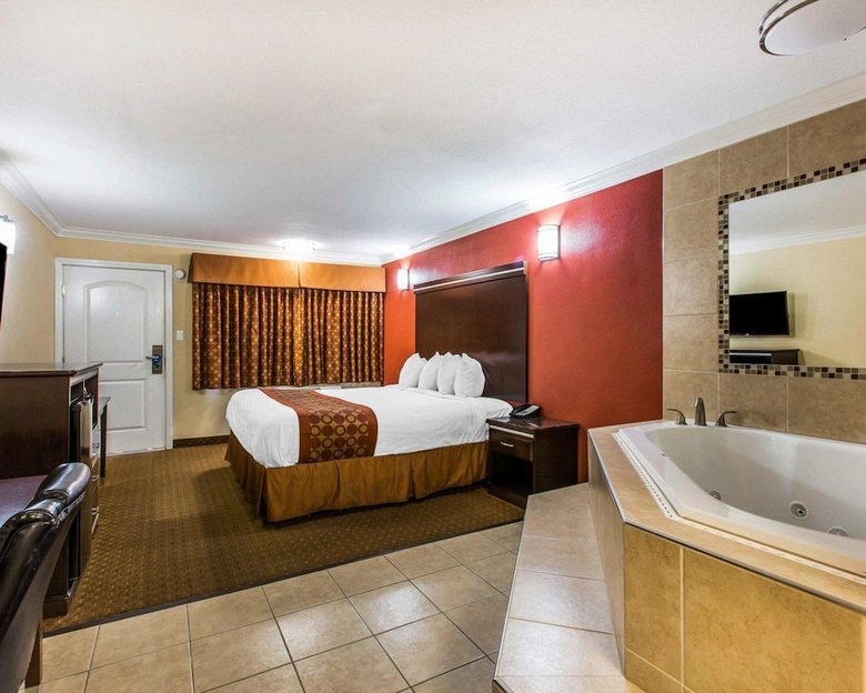 Motel Rodeway Inn & Suites