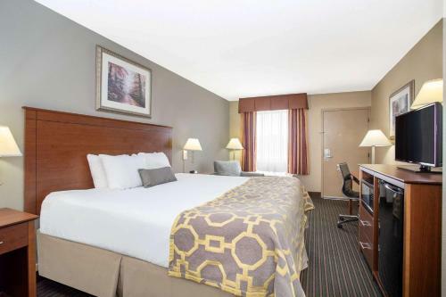 Hotel Baymont Inn And Suites Hays