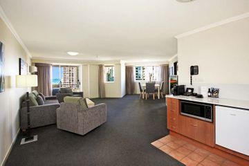 Australis Sovereign Hotel