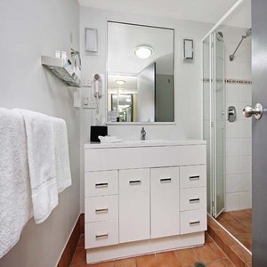 Australis Sovereign Hotel