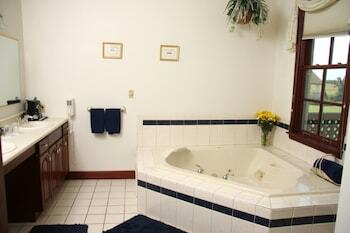 Bed & Breakfast Brightwood Inn Country Inn
