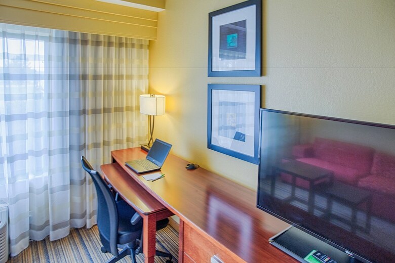 Hotel Courtyard By Marriott Fargo Moorhead, Mn
