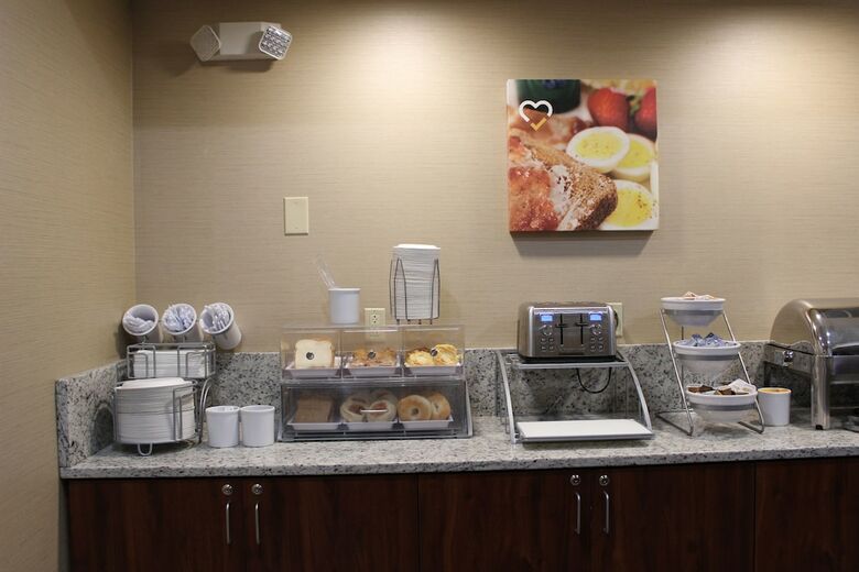 Hotel Comfort Suites