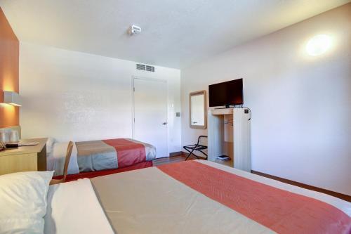 Motel 6 Santa Fe - Cerrillos Road South
