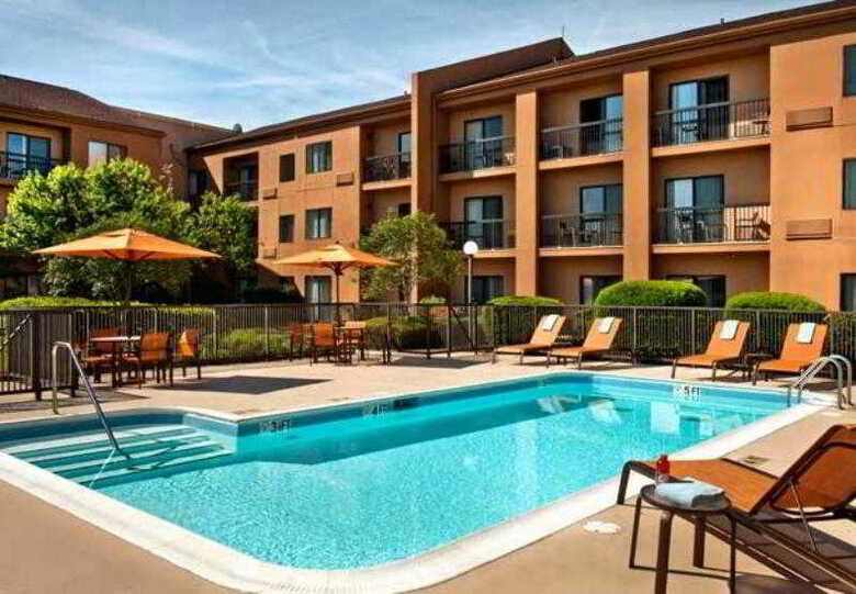 Hotel Courtyard By Marriott Fayetteville