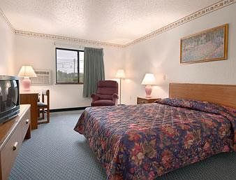 Motel Super 8 Charlotte University