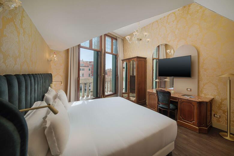 Hotel NH Venezia Santa Lucia